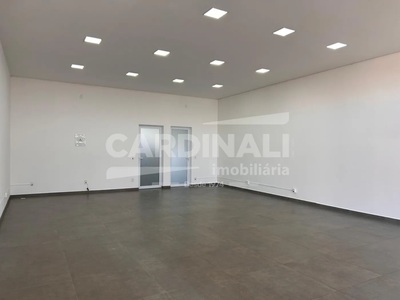 Comercial / Sal&atilde;o em Ibat&eacute; Alugar por R$2.500,00