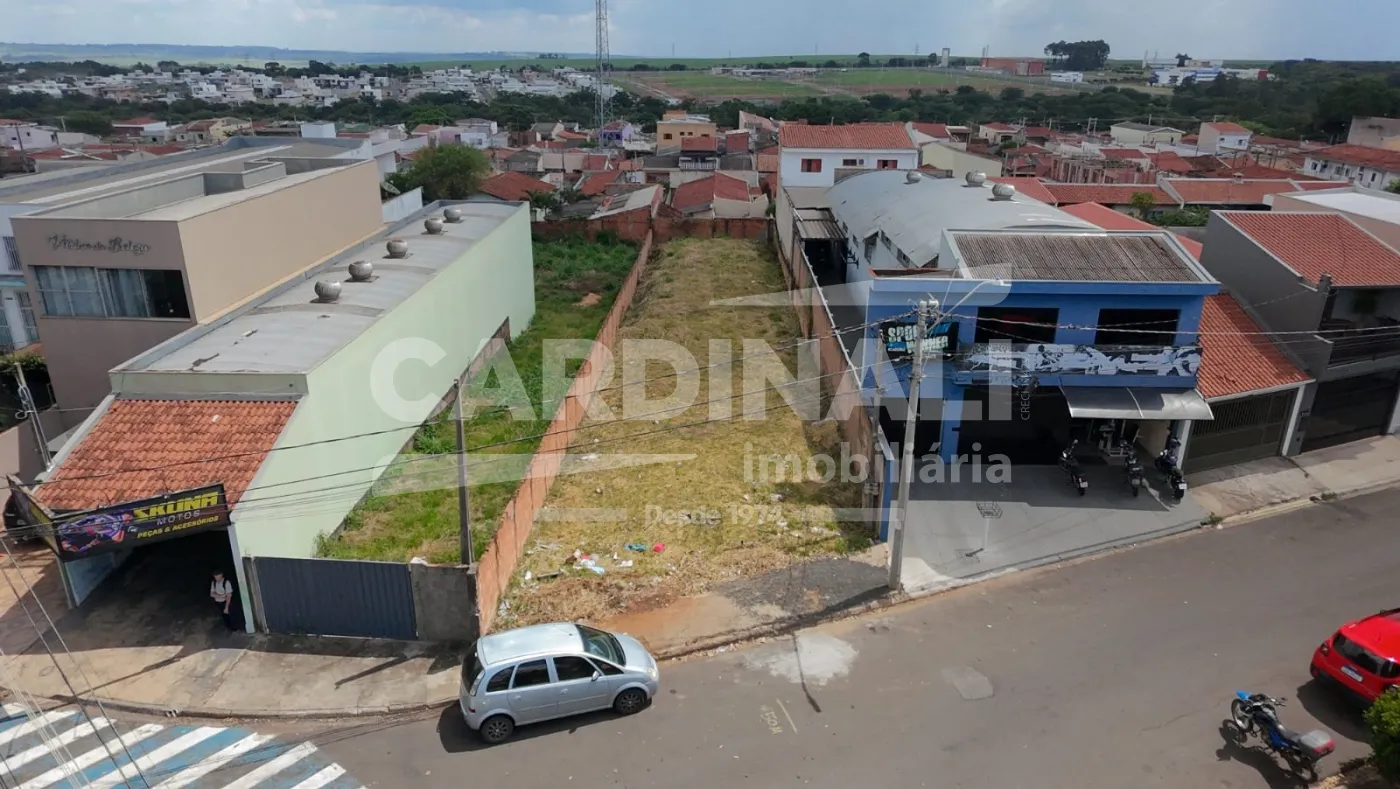 Terreno / Padr&atilde;o em S&atilde;o Carlos 