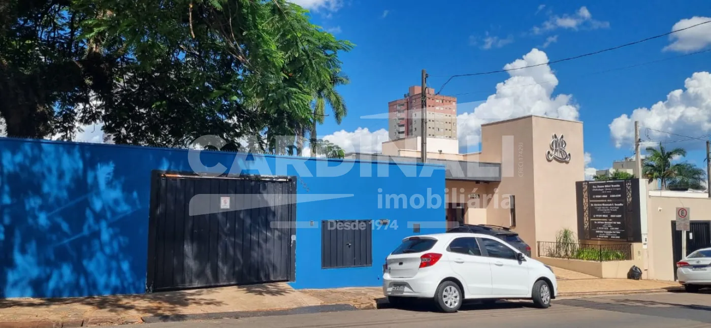 Casa / Padr&atilde;o em S&atilde;o Carlos Alugar por R$3.334,00