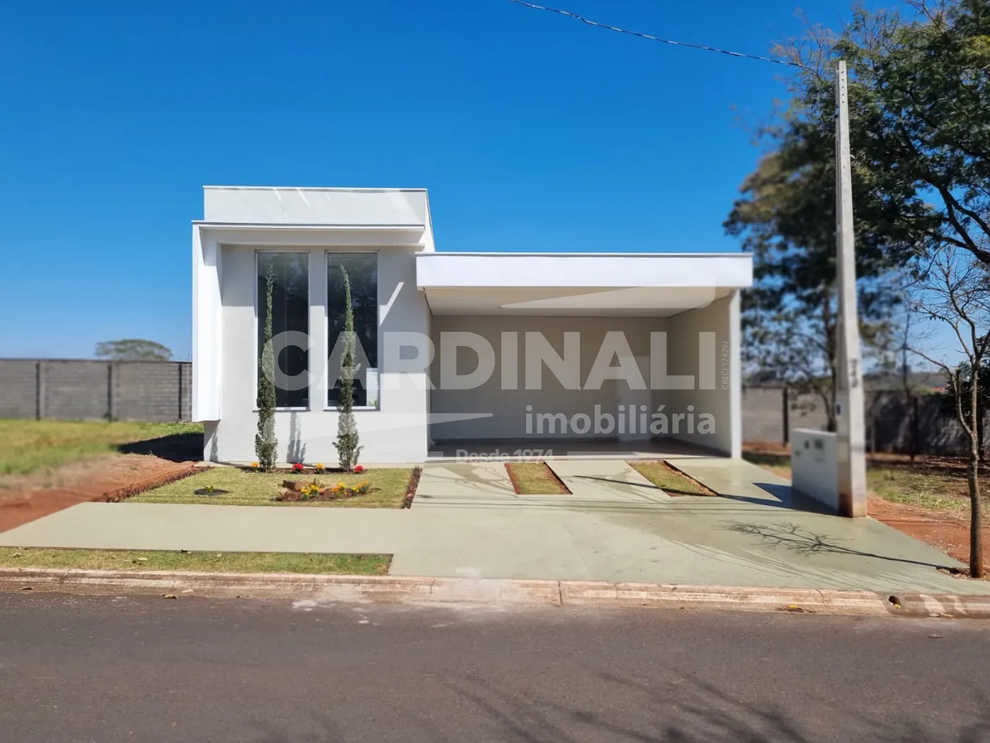 Casa / Condom&iacute;nio em Araraquara 