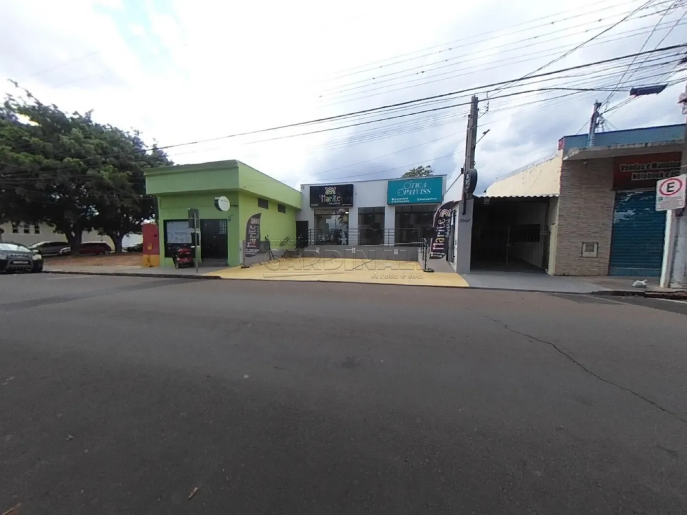 Comercial / Sala sem Condomínio em São Carlos 