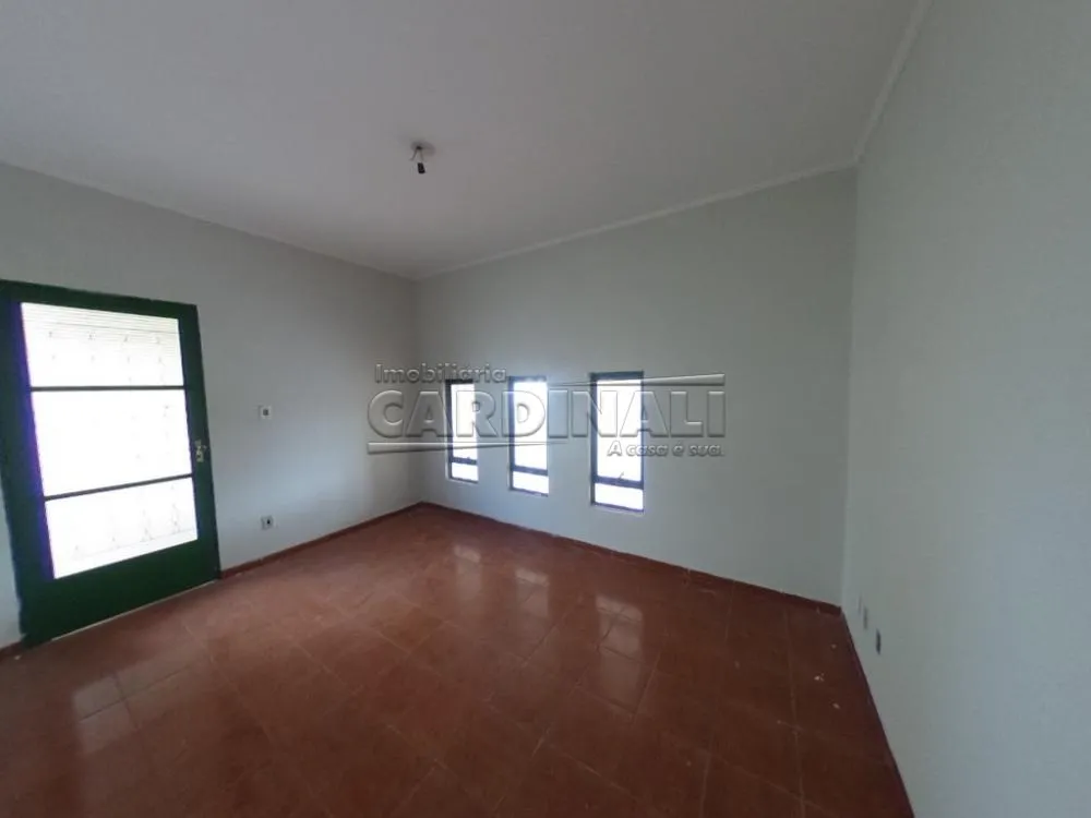 Alugar Casa / Padr&atilde;o em S&atilde;o Carlos R$ 1.223,00 - Foto 4