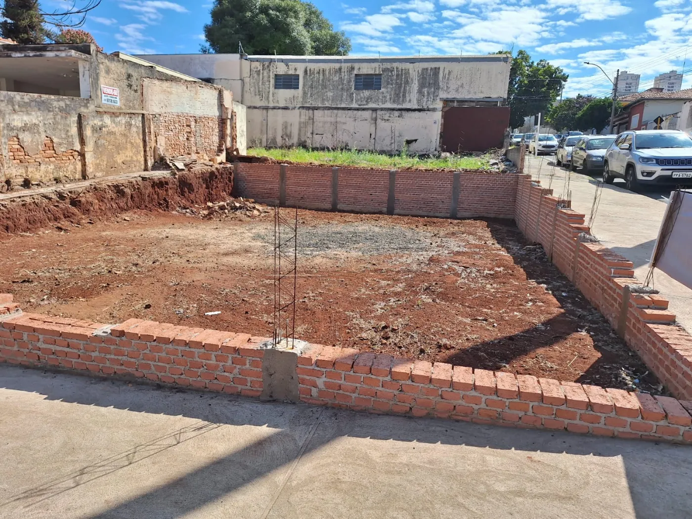 Terreno / Padr&atilde;o em S&atilde;o Carlos , Comprar por R$250.000,00