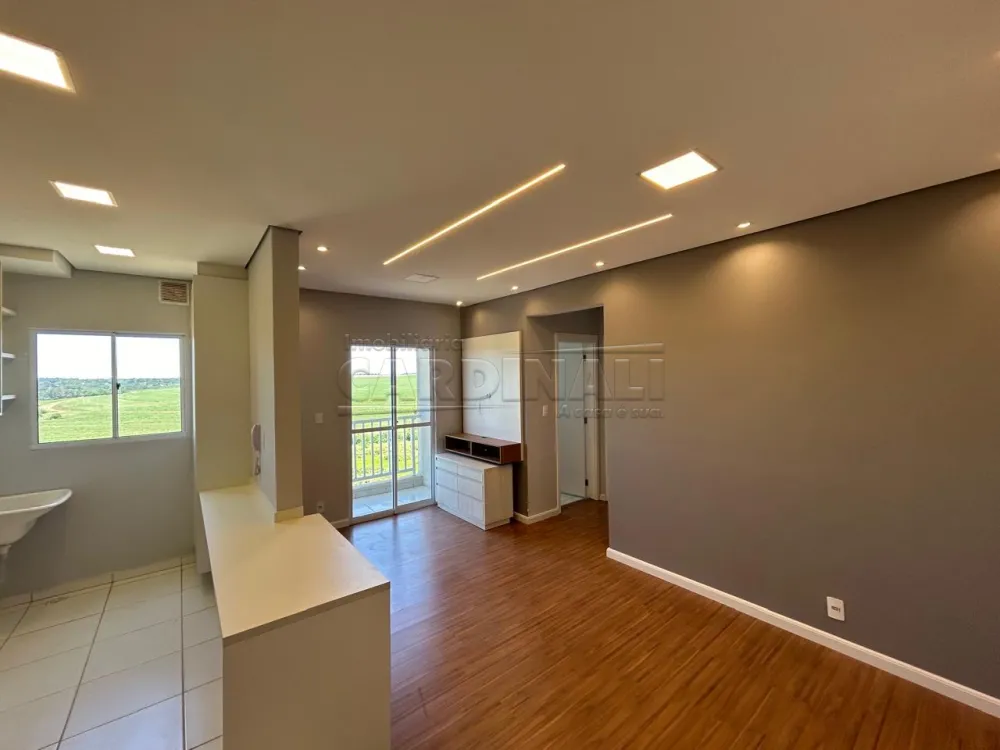 Comprar Apartamento / Padr&atilde;o em Araraquara R$ 310.000,00 - Foto 2