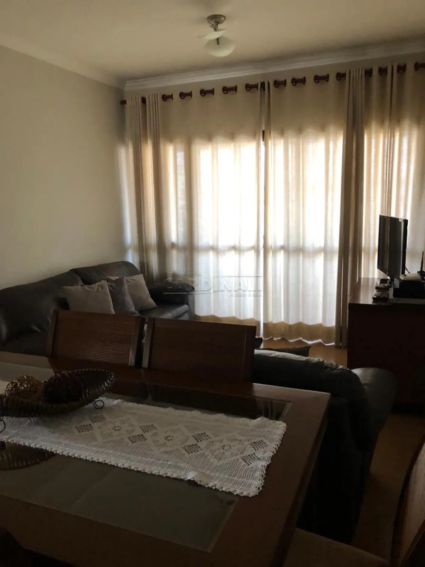 Apartamento / Padr&atilde;o em S&atilde;o Carlos 