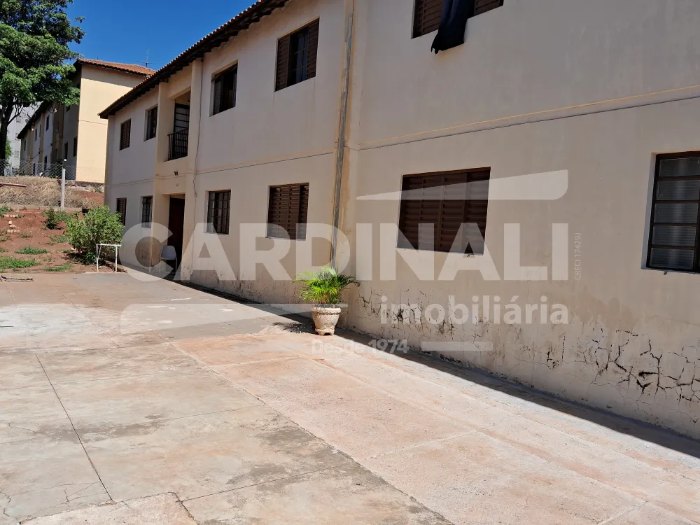 Alugar Apartamento / Apartamento sem condom&iacute;nio em Araraquara R$ 800,00 - Foto 1