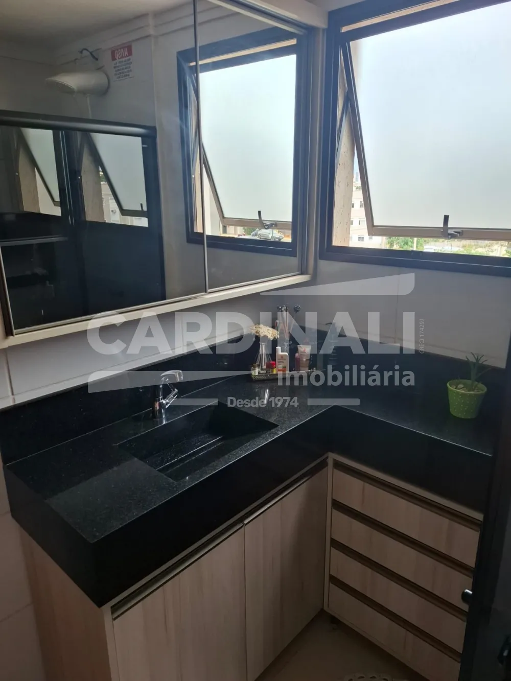 Comprar Apartamento / Padr&atilde;o em Araraquara R$ 260.000,00 - Foto 7