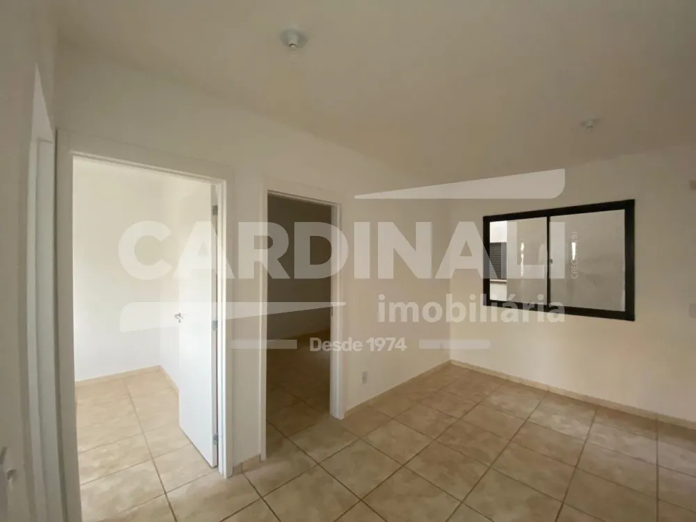 Comprar Apartamento / Padr&atilde;o em Araraquara R$ 150.000,00 - Foto 4