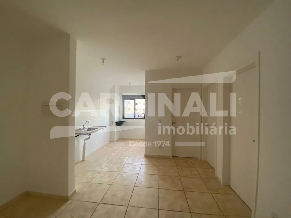 Comprar Apartamento / Padr&atilde;o em Araraquara R$ 150.000,00 - Foto 5