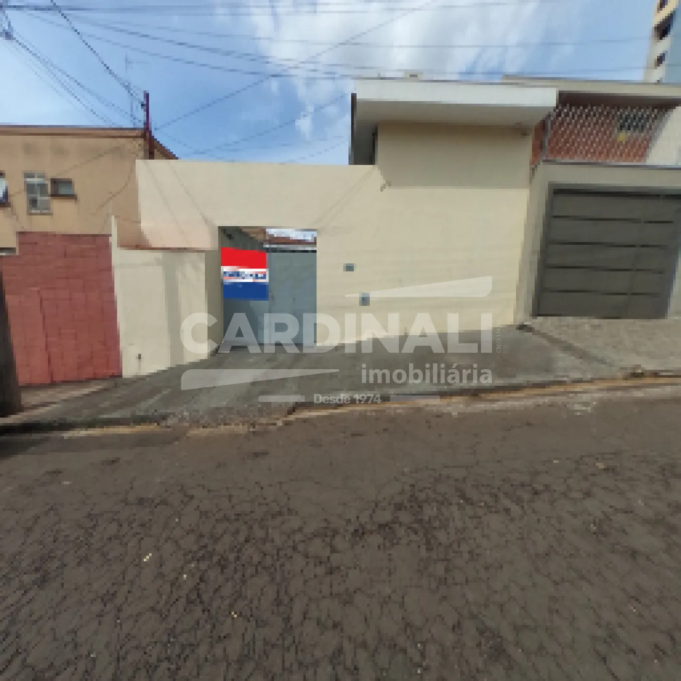 Apartamento / Kitchnet em S&atilde;o Carlos Alugar por R$667,00
