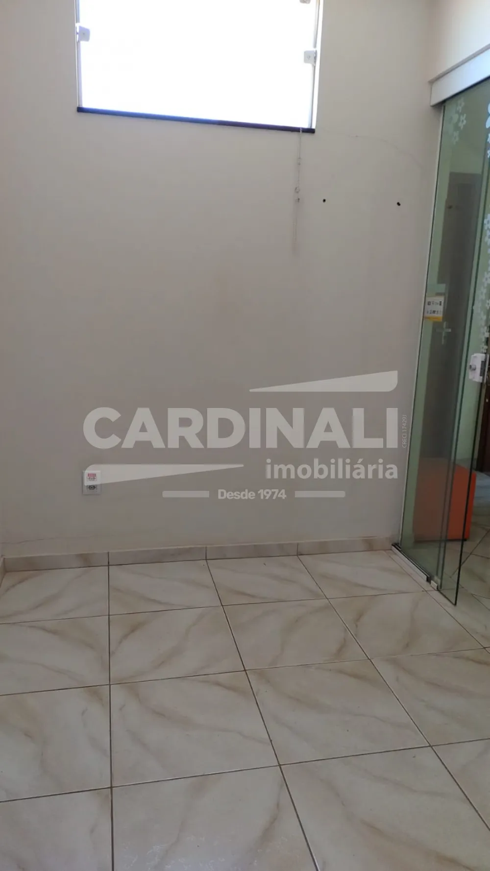 Alugar Comercial / Ponto Comercial em S&atilde;o Carlos R$ 776,00 - Foto 2