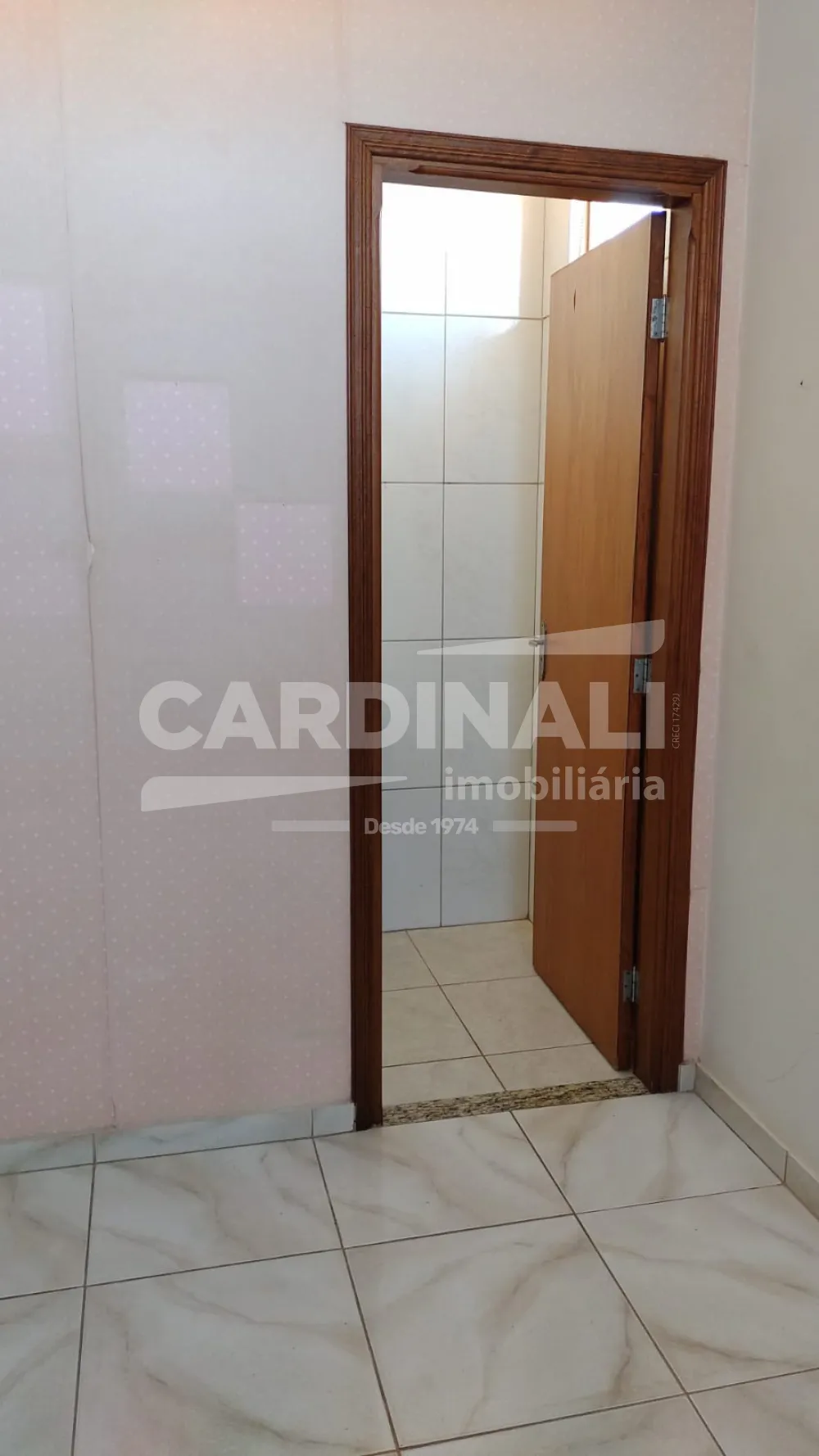Alugar Comercial / Ponto Comercial em S&atilde;o Carlos R$ 776,00 - Foto 4