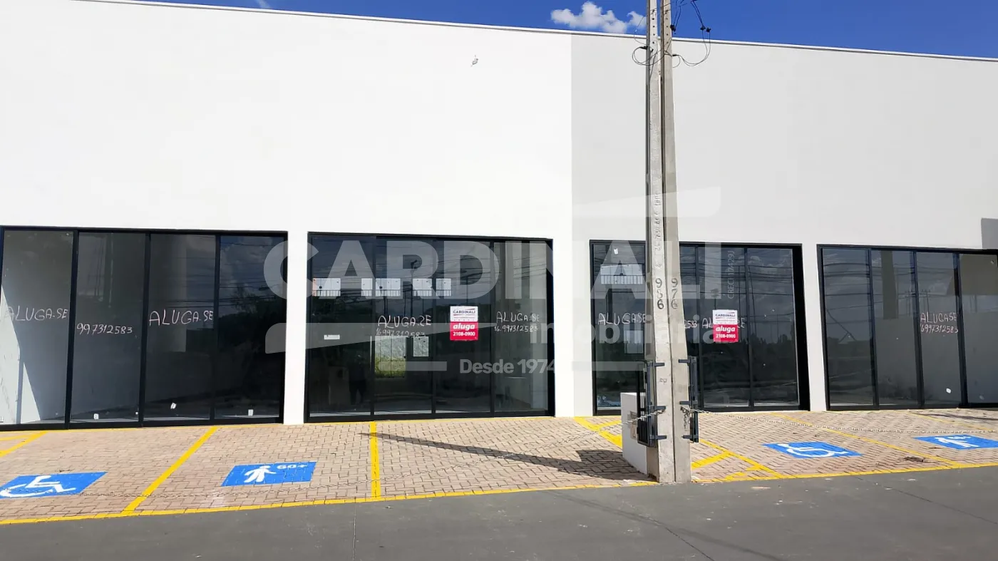 Comercial / Sal&atilde;o em Araraquara Alugar por R$5.000,00