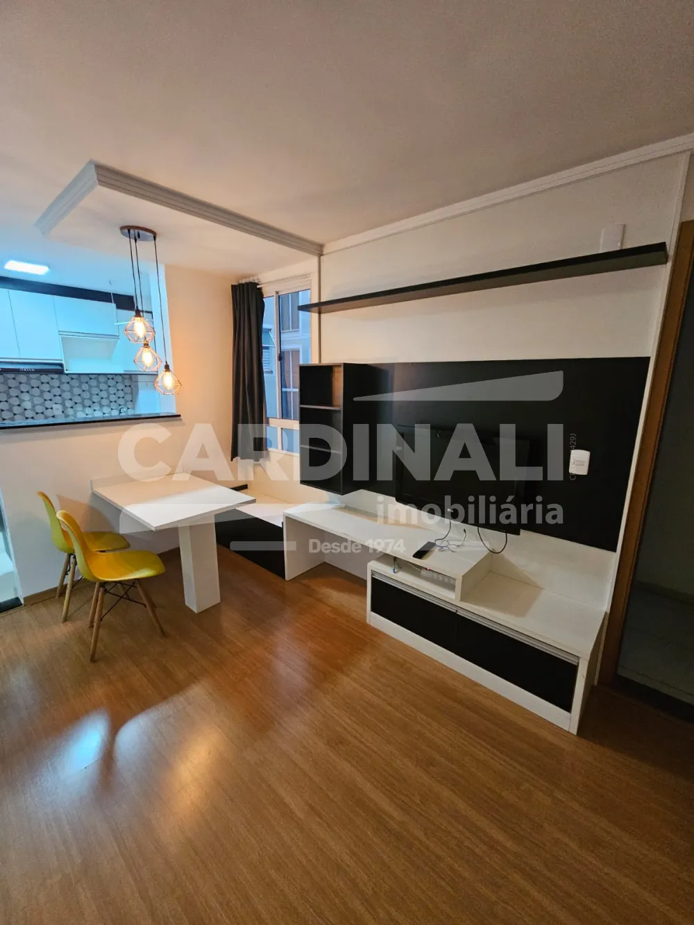 Alugar Apartamento / Padr&atilde;o em Araraquara R$ 1.200,00 - Foto 2