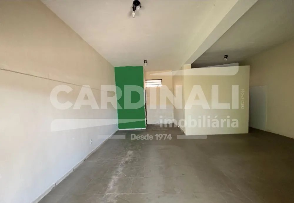 Alugar Comercial / Ponto Comercial em S&atilde;o Carlos R$ 1.445,00 - Foto 3