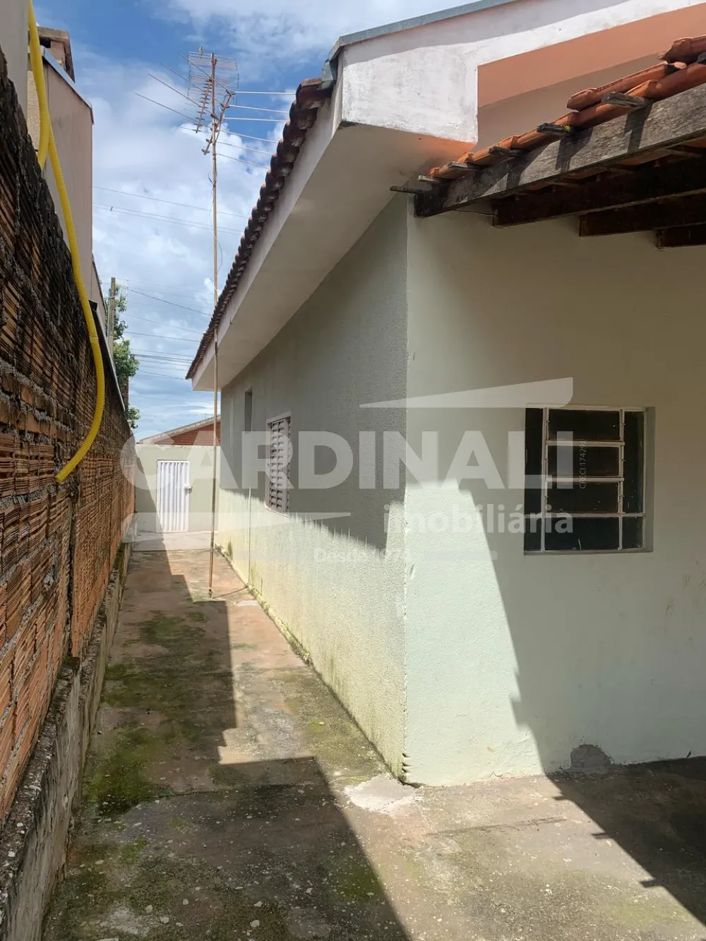 Comprar Casa / Padr&atilde;o em Am&eacute;rico Brasiliense R$ 260.000,00 - Foto 3