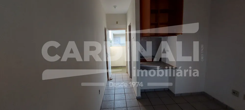 Comprar Apartamento / Padr&atilde;o em Araraquara R$ 120.000,00 - Foto 5