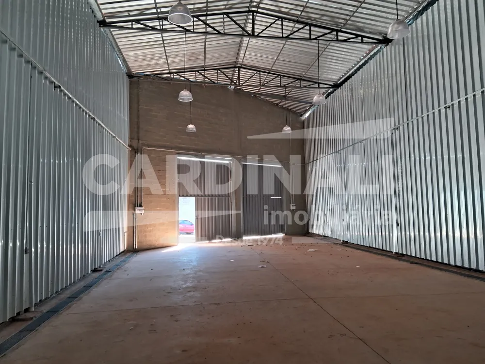 Comprar Comercial / Barrac&atilde;o em Araraquara R$ 530.000,00 - Foto 2