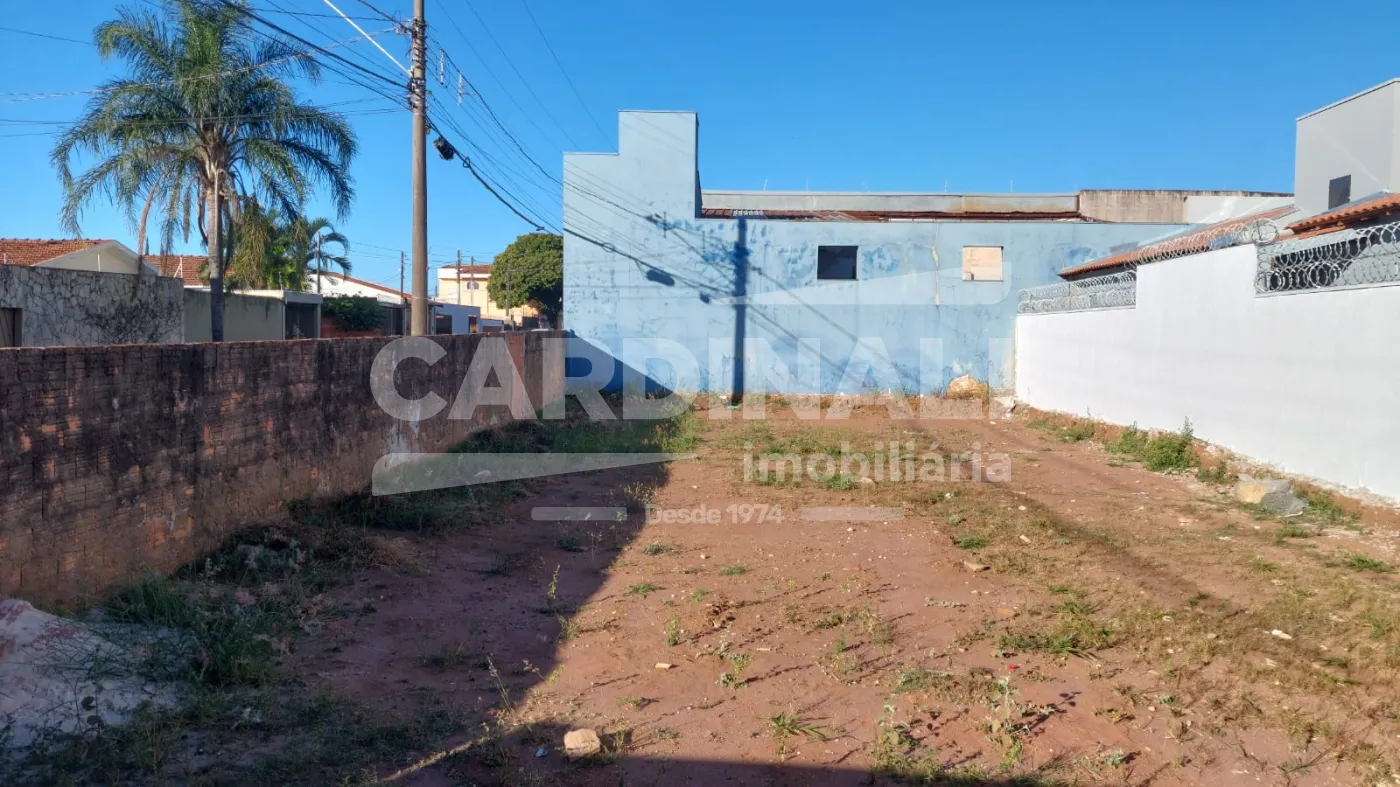 Terreno / Padr&atilde;o em S&atilde;o Carlos 