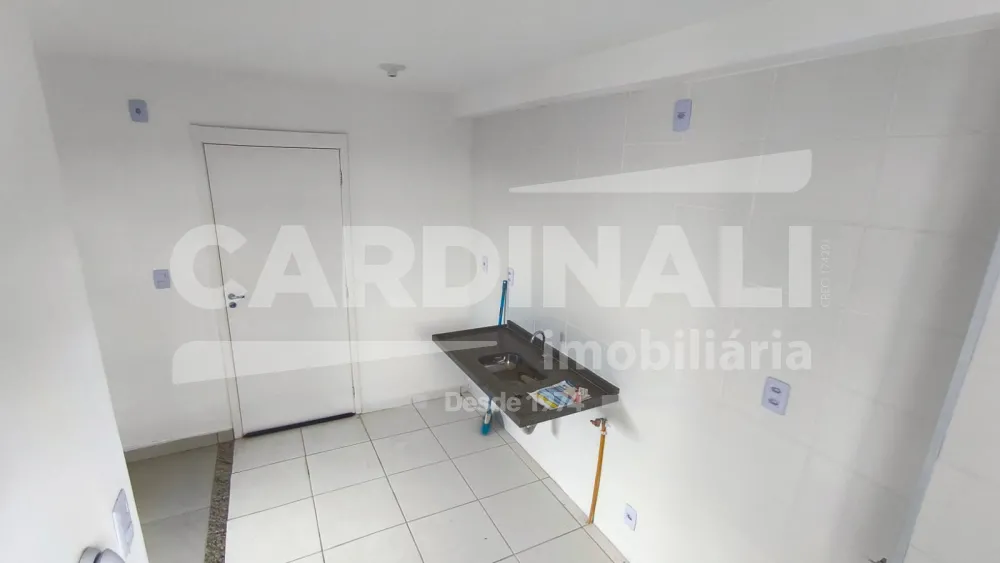 Alugar Apartamento / Padr&atilde;o em Araraquara R$ 850,00 - Foto 5