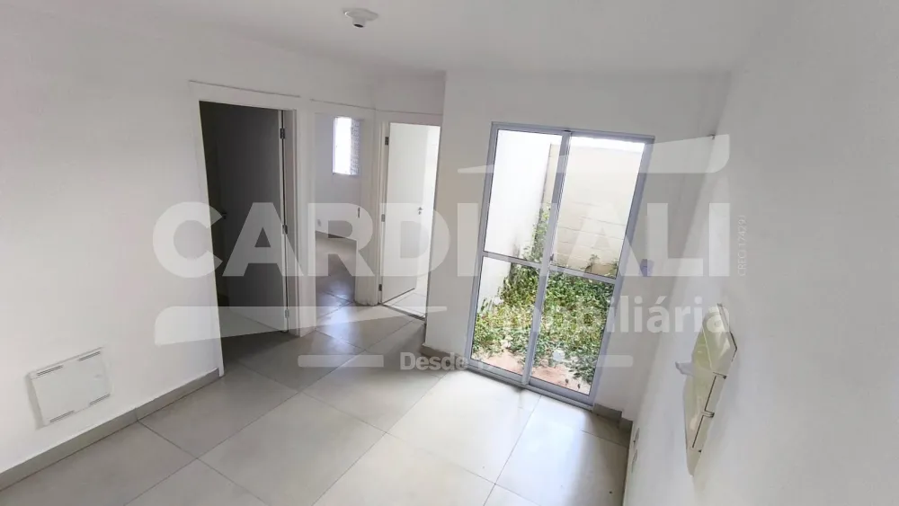 Alugar Apartamento / Padr&atilde;o em Araraquara R$ 850,00 - Foto 2