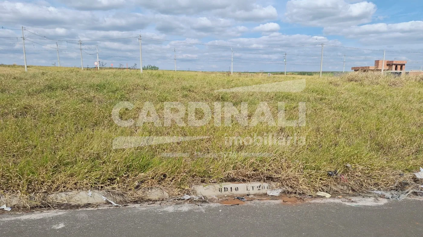 Terreno / Padr&atilde;o em S&atilde;o Carlos 