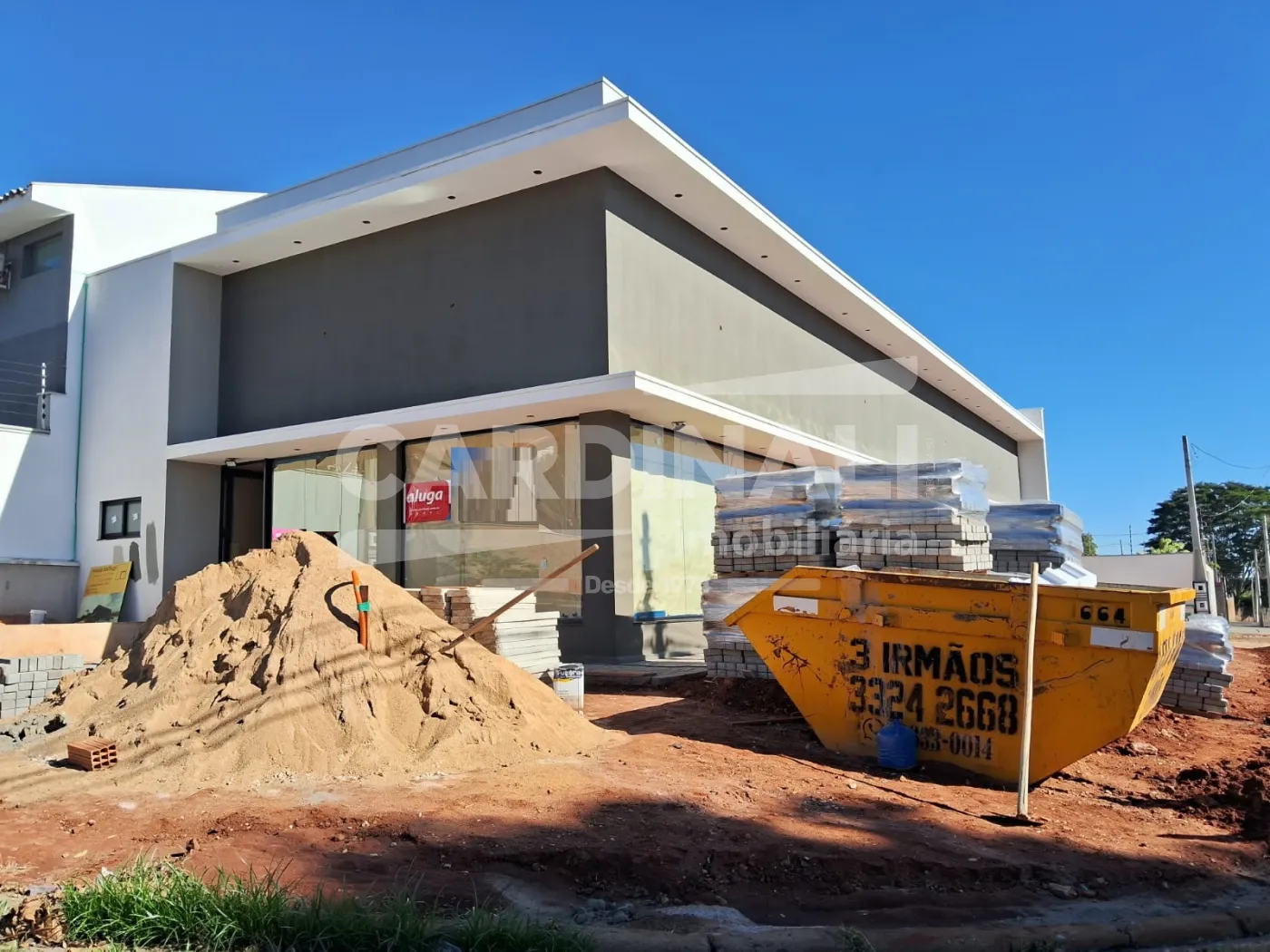 Comercial / Sal&atilde;o em Araraquara Alugar por R$4.500,00