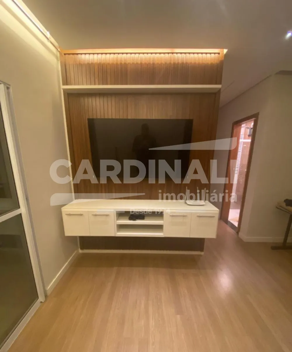 Comprar Apartamento / Padr&atilde;o em Araraquara R$ 300.000,00 - Foto 2