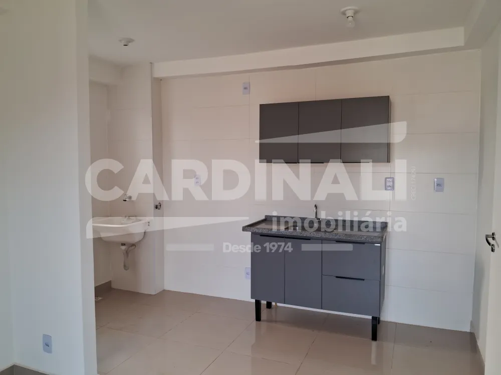 Alugar Apartamento / Padr&atilde;o em Araraquara R$ 850,00 - Foto 3