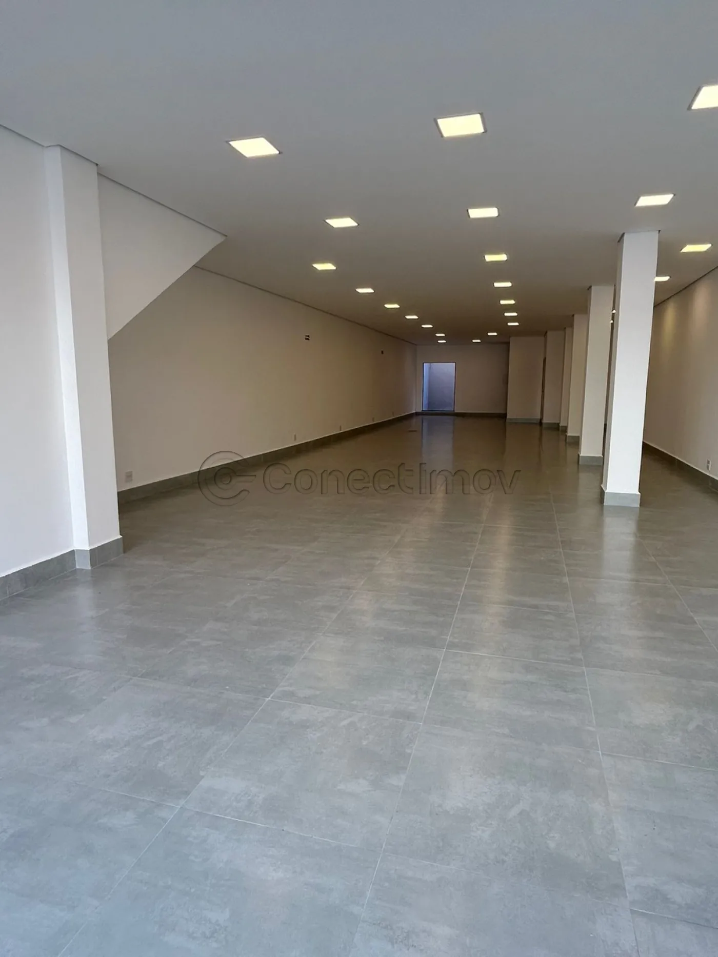 Comercial / Sal&atilde;o sem Condom&iacute;nio em Ribeir&atilde;o Preto 