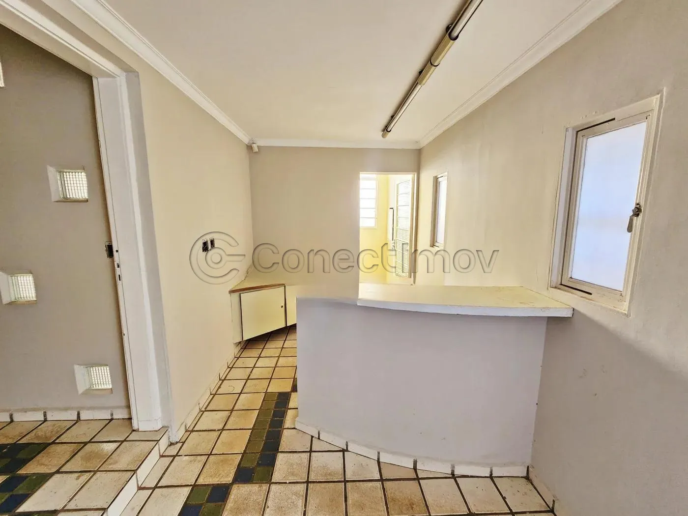 Comercial / Pr&eacute;dio em Ribeir&atilde;o Preto , Comprar por R$800.000,00