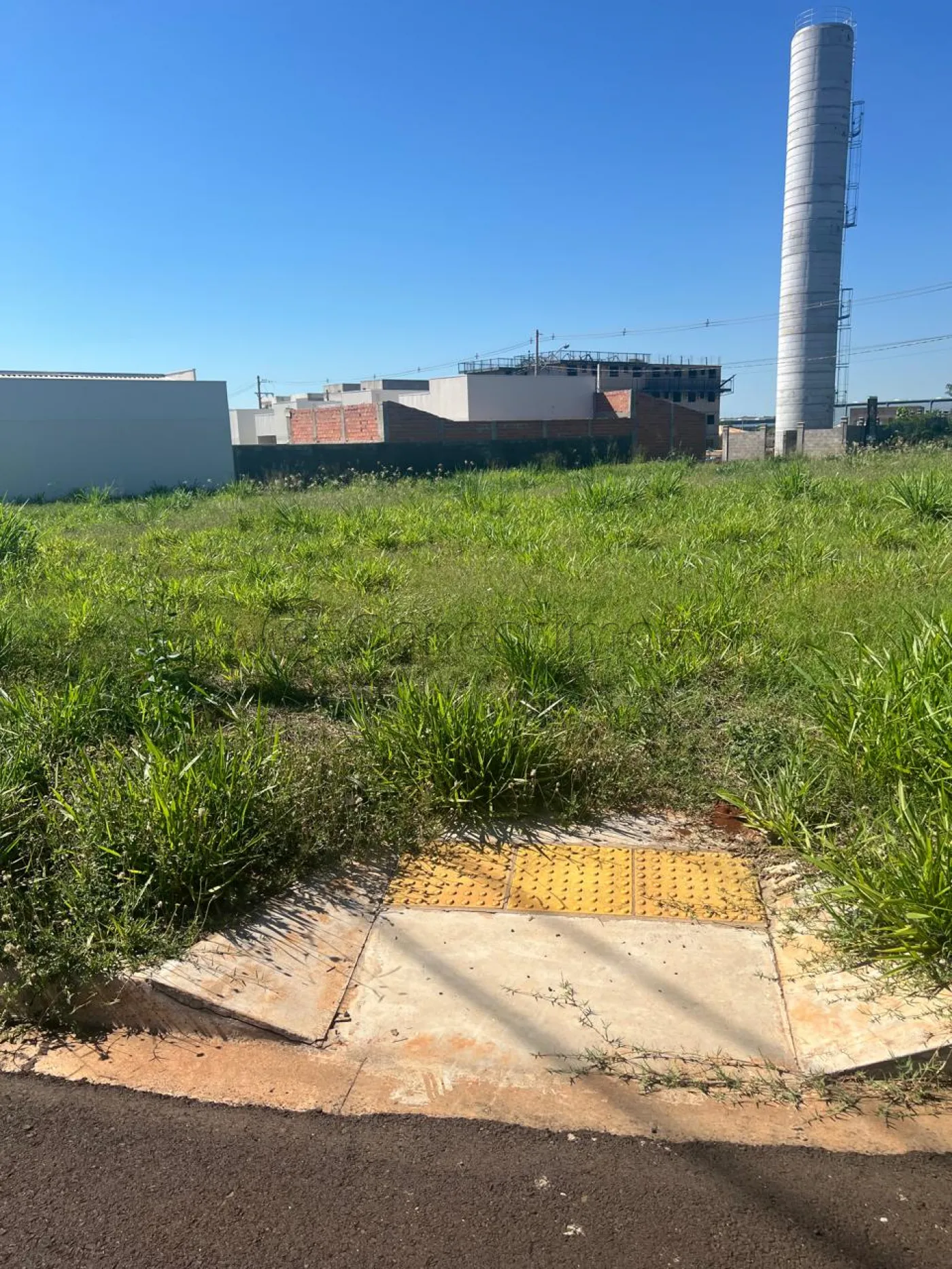 Terreno / Padr&atilde;o em Ribeir&atilde;o Preto Alugar por R$5.900,00