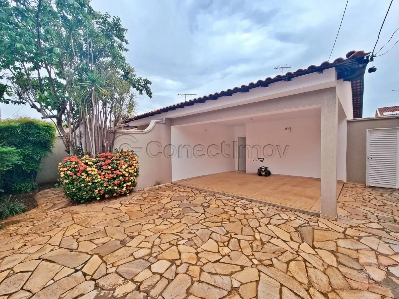 Casa / Padr&atilde;o em Ribeir&atilde;o Preto 