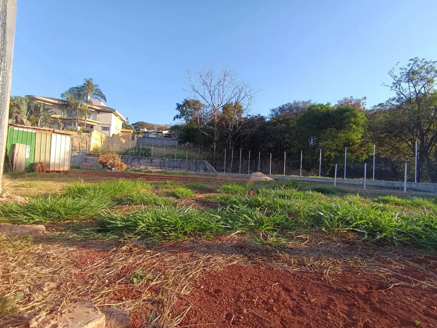 Terreno / Padr&atilde;o em Ribeir&atilde;o Preto 