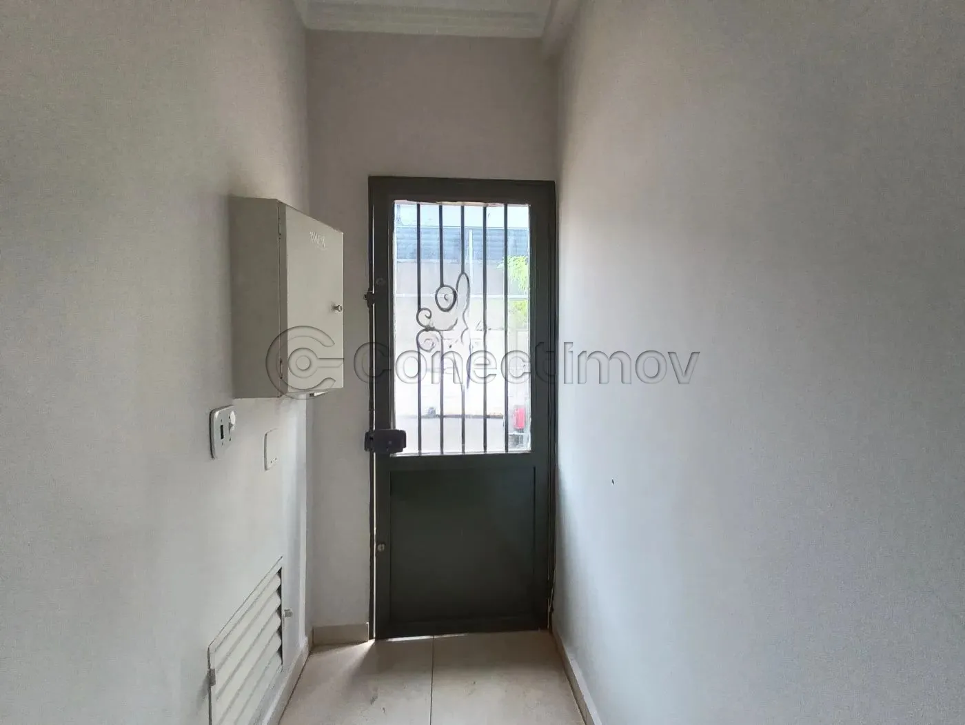 Comercial / Sala sem Condom&iacute;nio em Ribeir&atilde;o Preto Alugar por R$1.600,00