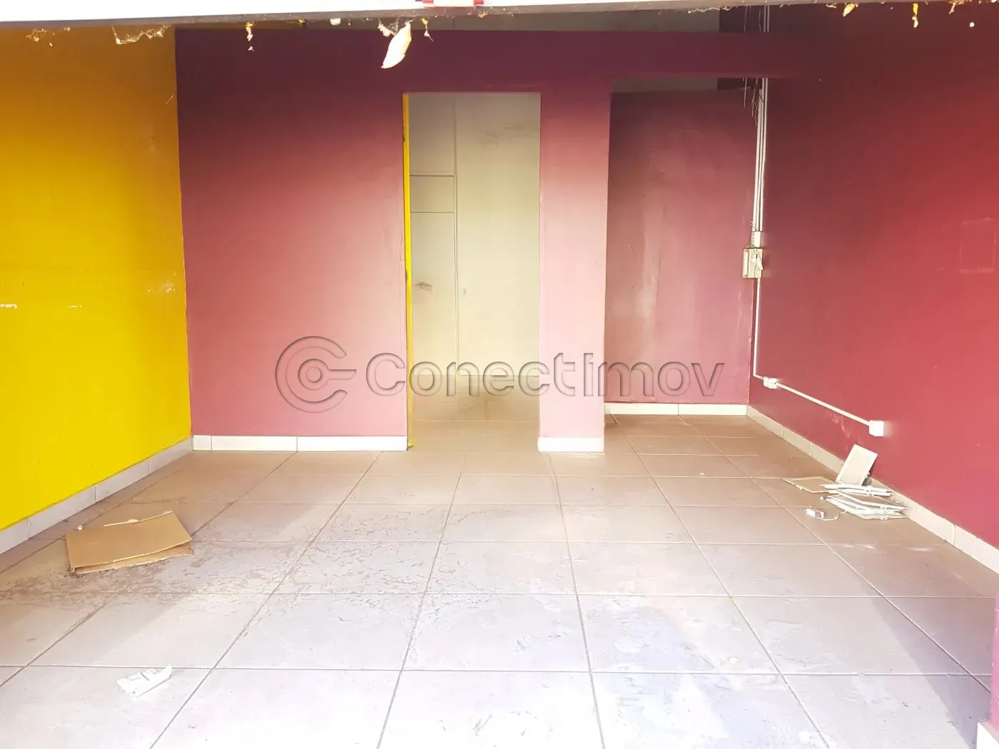 Comercial / Padr&atilde;o em Ribeir&atilde;o Preto Alugar por R$1.750,00