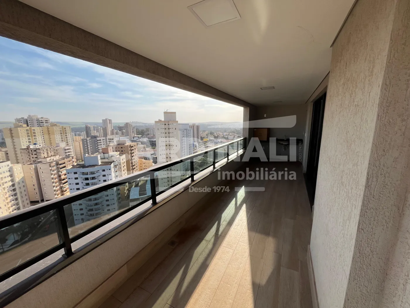 Apartamento / Padr&atilde;o em Ribeir&atilde;o Preto 