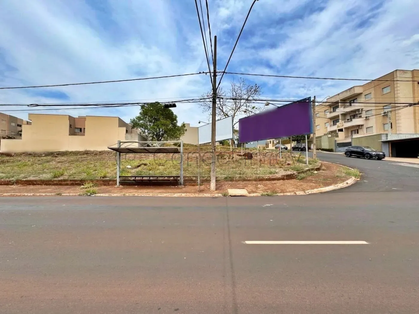 Terreno / Padr&atilde;o em Ribeir&atilde;o Preto 