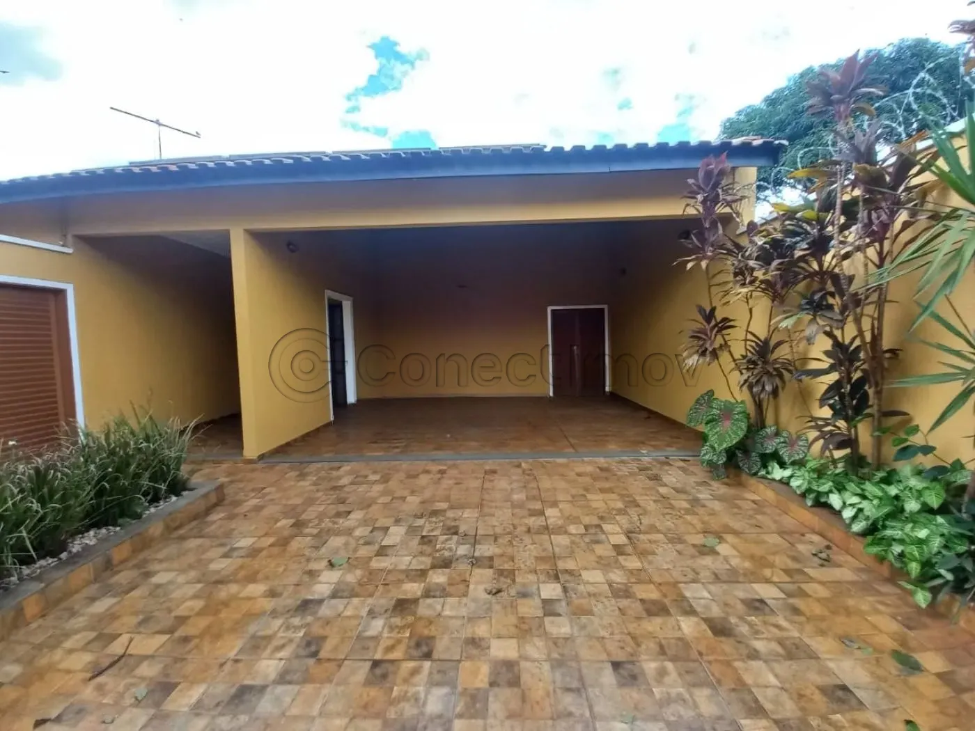 Casa / Padr&atilde;o em Ribeir&atilde;o Preto 