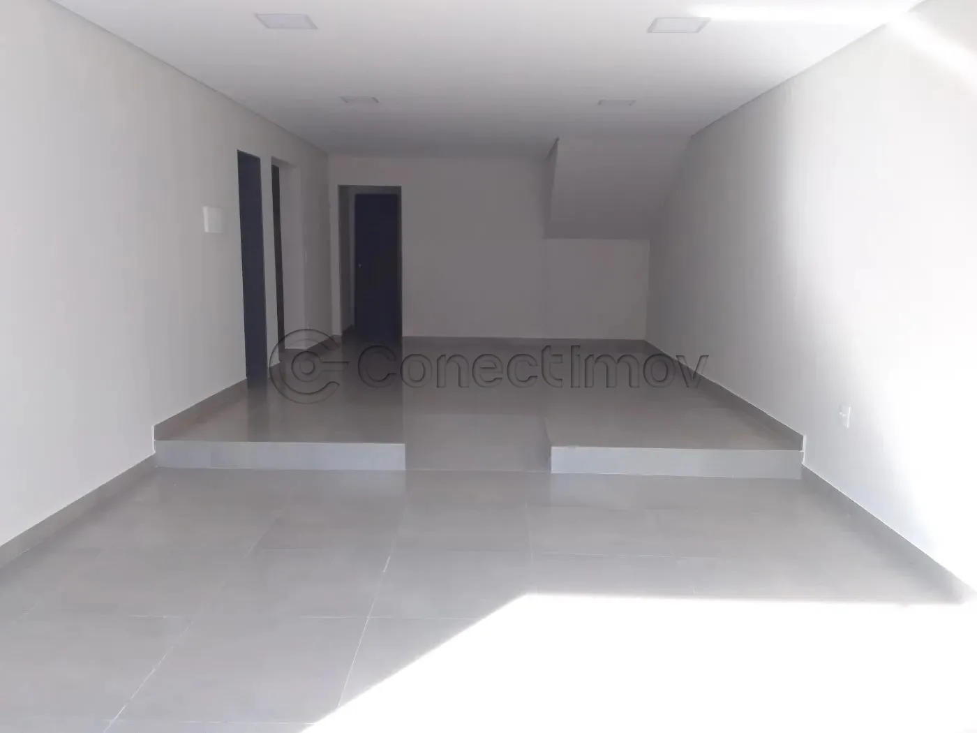 Comercial / Padr&atilde;o em Ribeir&atilde;o Preto Alugar por R$3.500,00