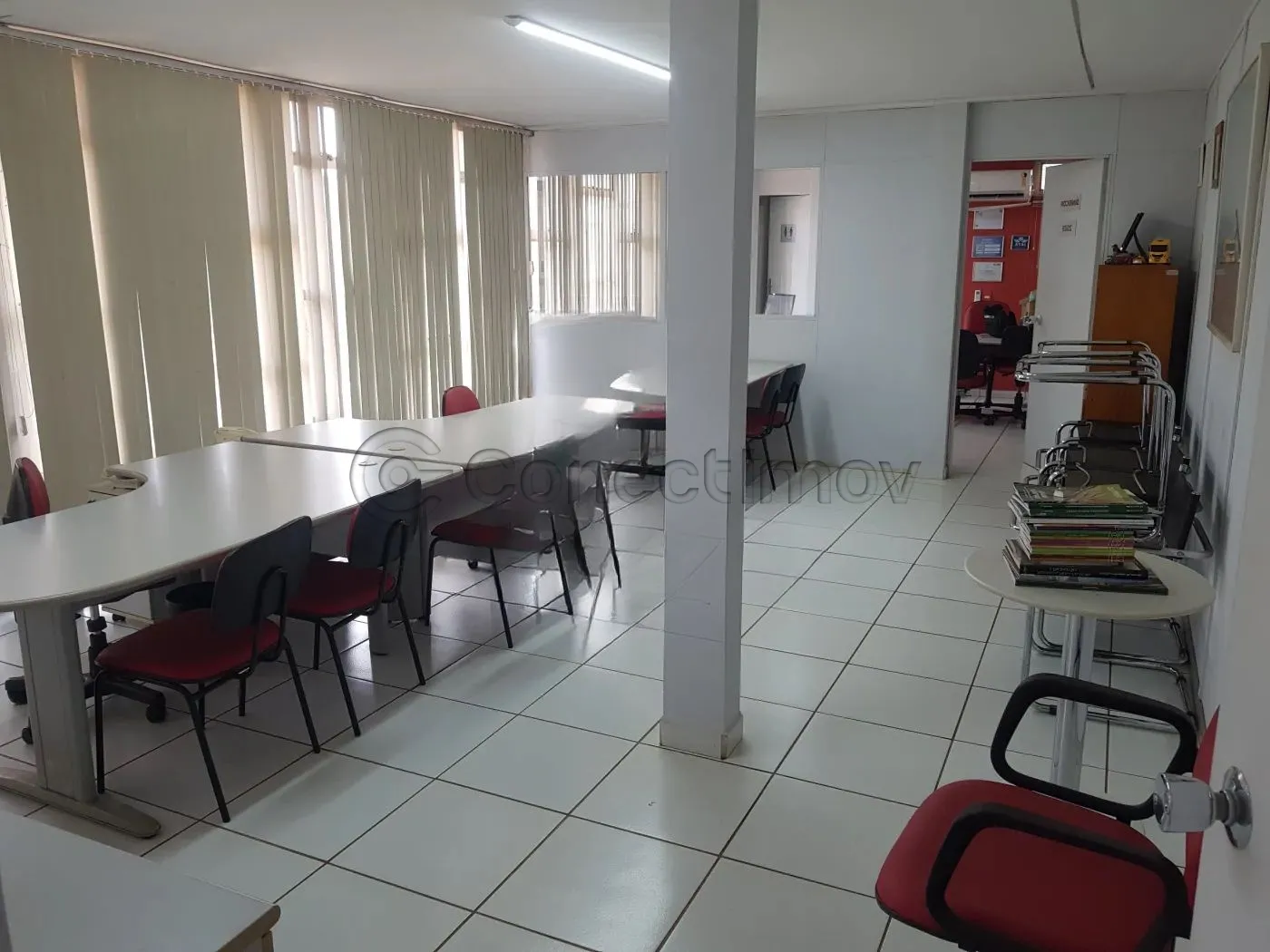 Comercial / Padr&atilde;o em Ribeir&atilde;o Preto Alugar por R$2.000,00