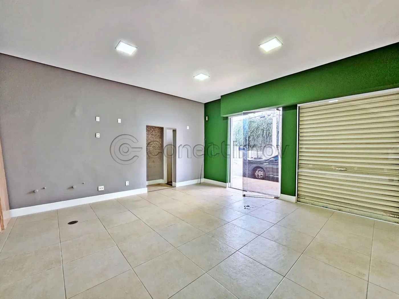 Comercial / Padr&atilde;o em Ribeir&atilde;o Preto Alugar por R$2.000,00