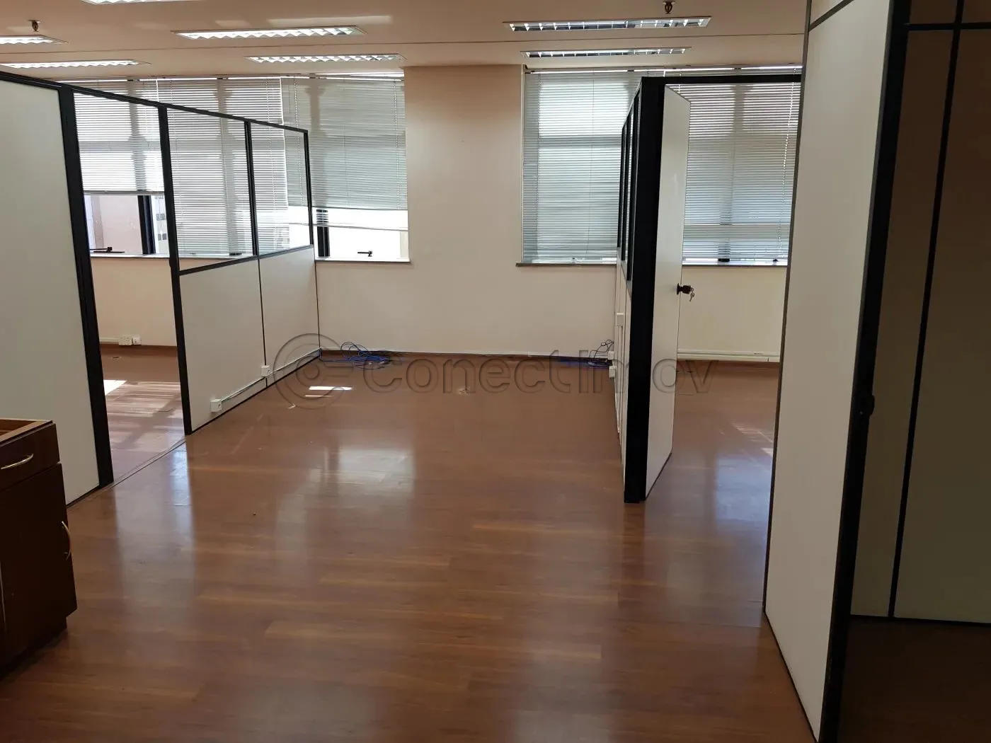 Comercial / Sala sem Condom&iacute;nio em Ribeir&atilde;o Preto 