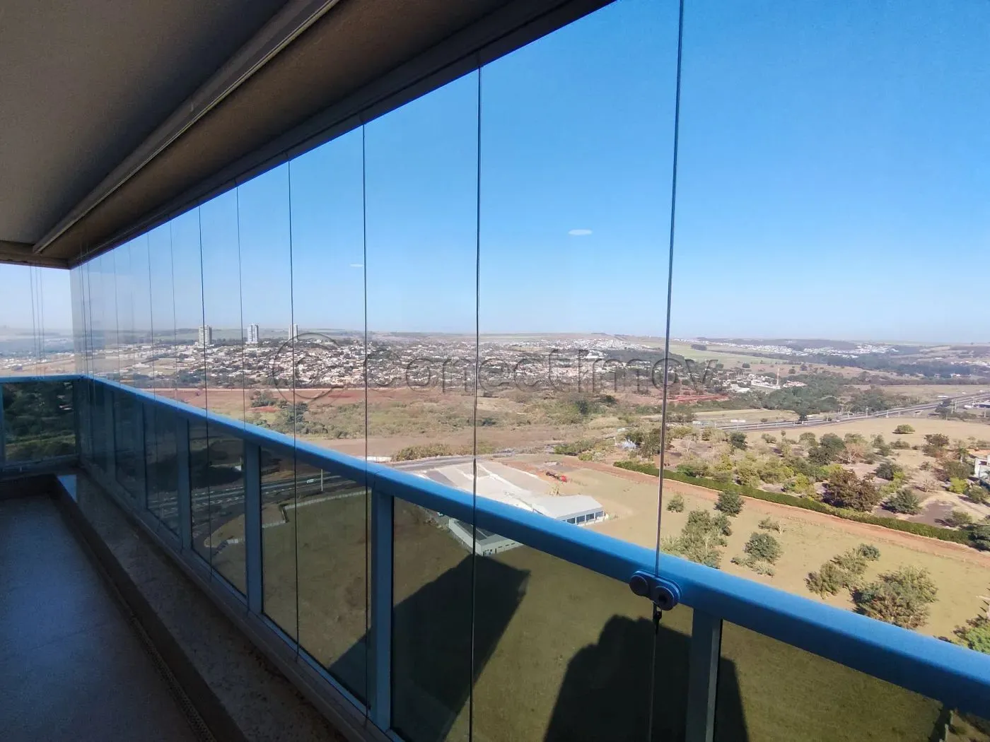 Apartamento / Padr&atilde;o em Ribeir&atilde;o Preto 