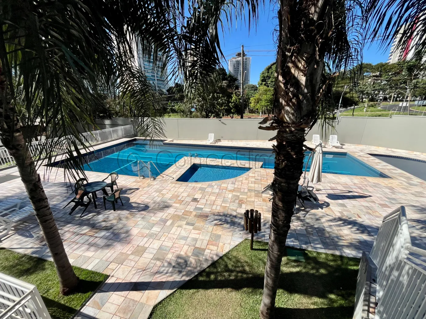 Apartamento / Padr&atilde;o em Ribeir&atilde;o Preto Alugar por R$5.000,00