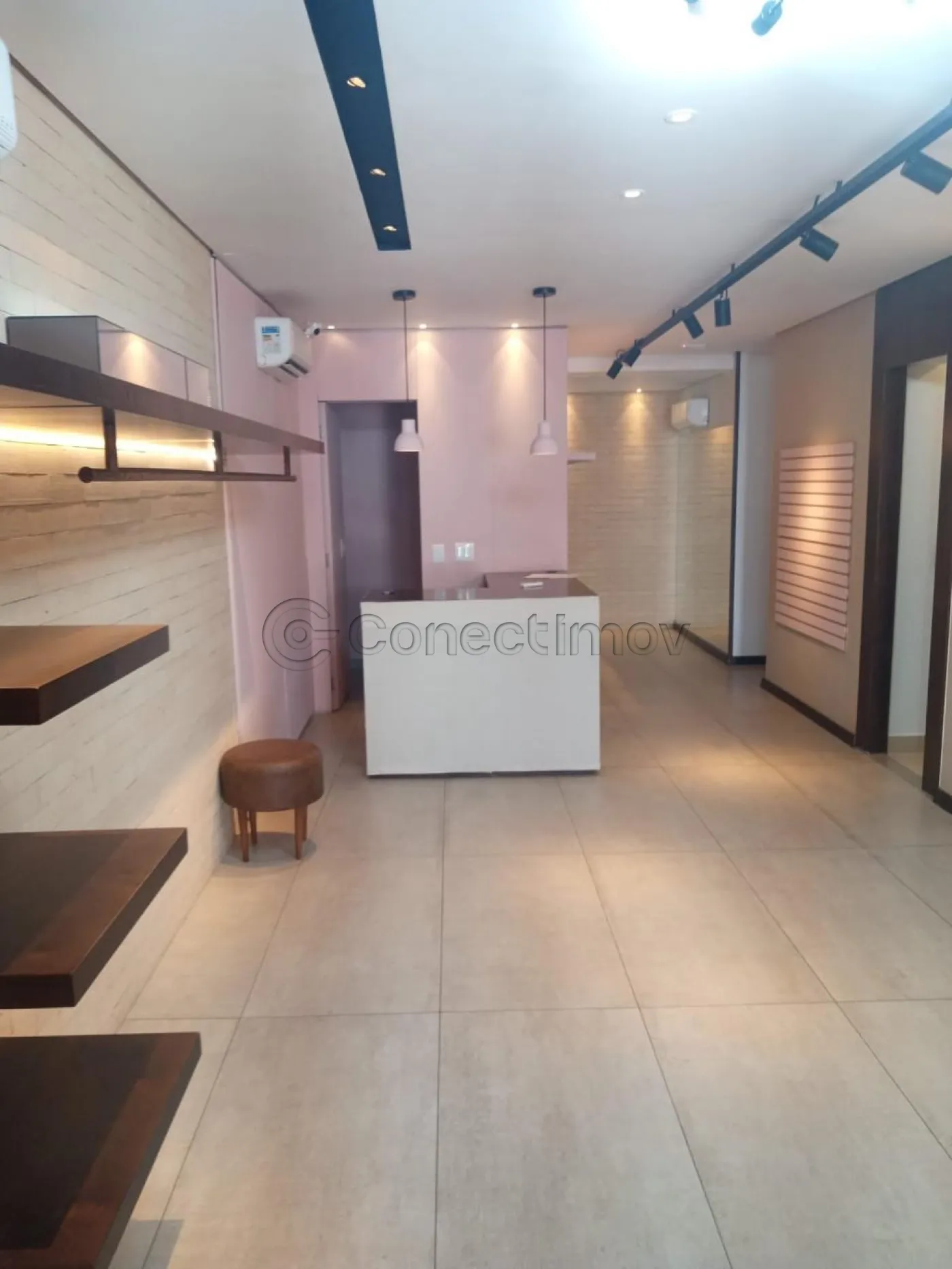 Comercial / Padr&atilde;o em Ribeir&atilde;o Preto Alugar por R$5.500,00