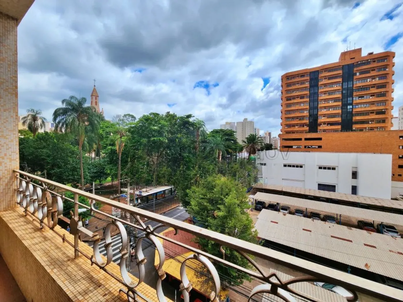 Comercial / Pr&eacute;dio sem Condom&iacute;nio em Ribeir&atilde;o Preto 