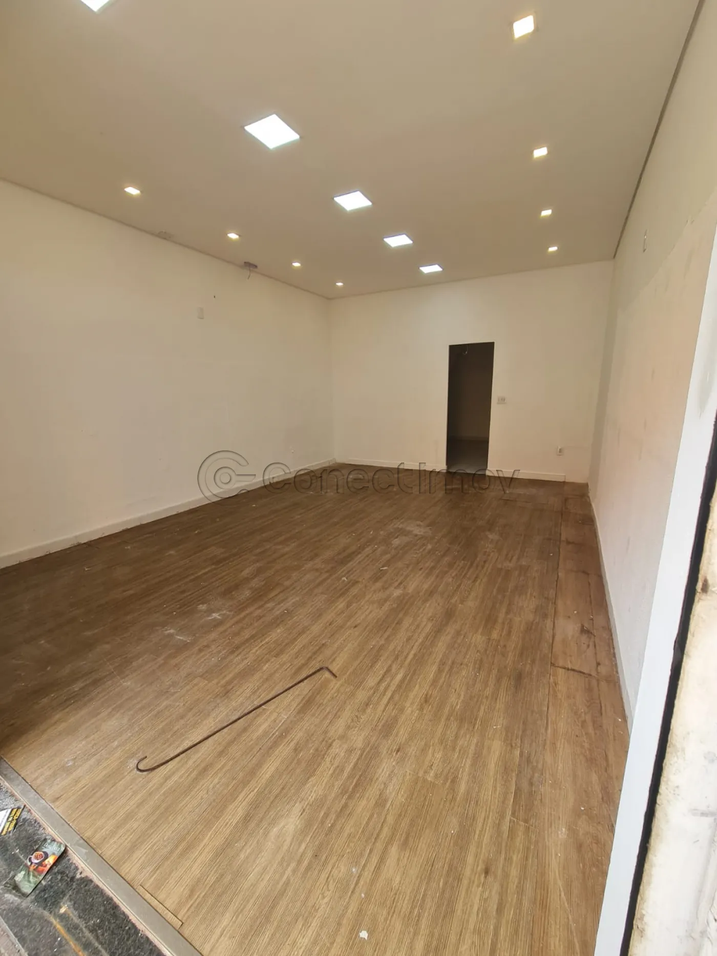 Comercial / Sal&atilde;o em Ribeir&atilde;o Preto Alugar por R$8.000,00