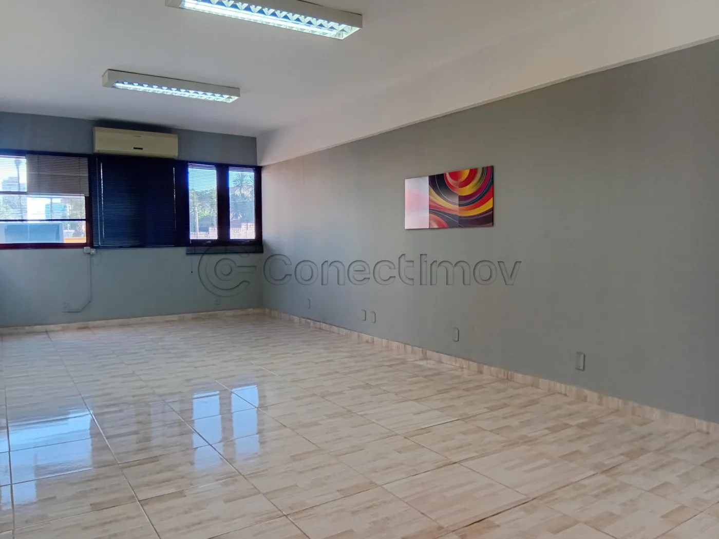 Comercial / Sala sem Condom&iacute;nio em Ribeir&atilde;o Preto Alugar por R$1.500,00