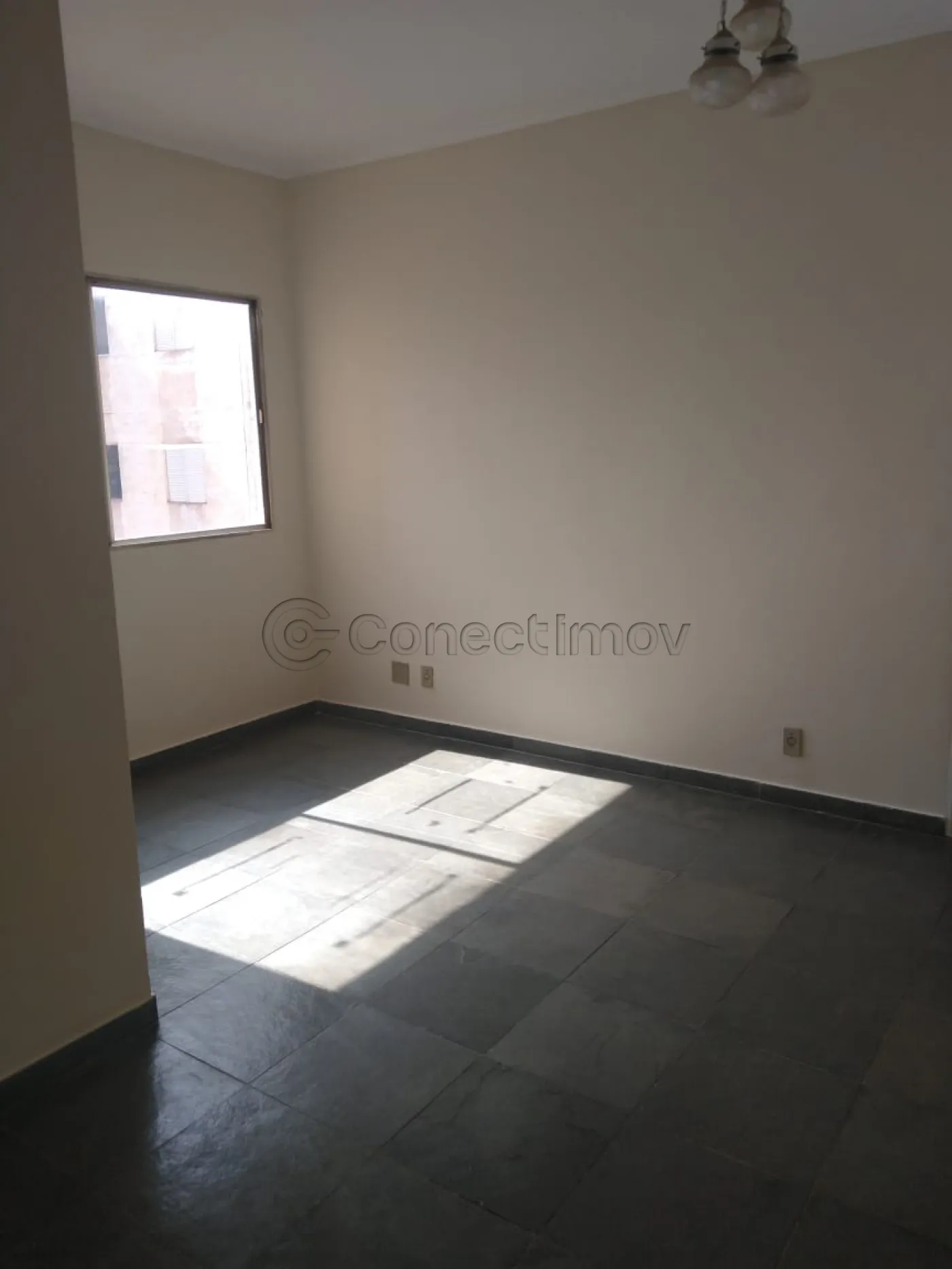 Alugar Apartamento / Padr&atilde;o em Ribeir&atilde;o Preto R$ 1.450,00 - Foto 3